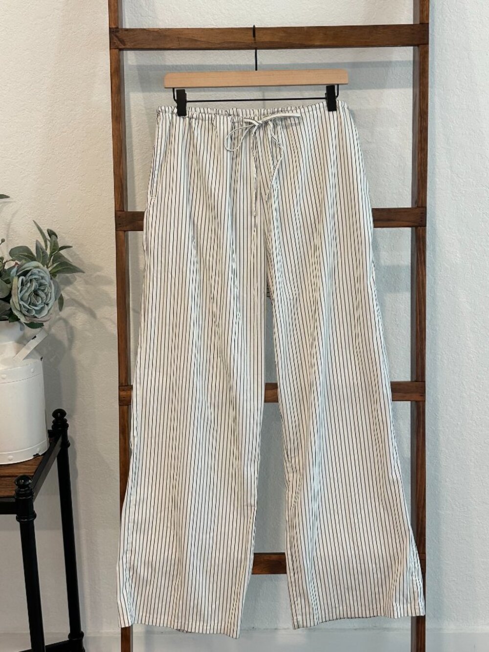 American Eagle White Blue Stripe Drawstring Pants Medium Casual Lounge Beach Pan - Picture 3 of 14